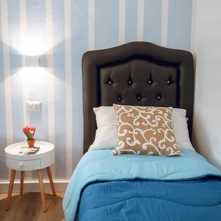 Bed & Breakfast Deluxe Front Sea, Domus Lumeras